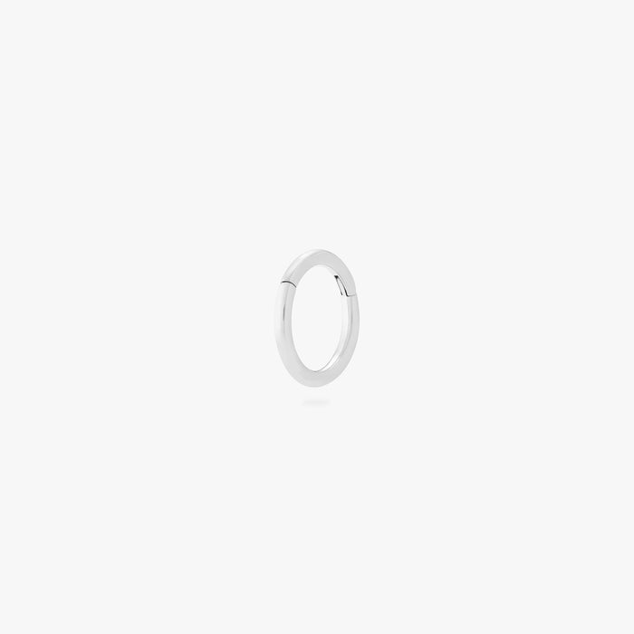 This is an image of a silver clicker with a 6mm inner diameter. color:null|silver