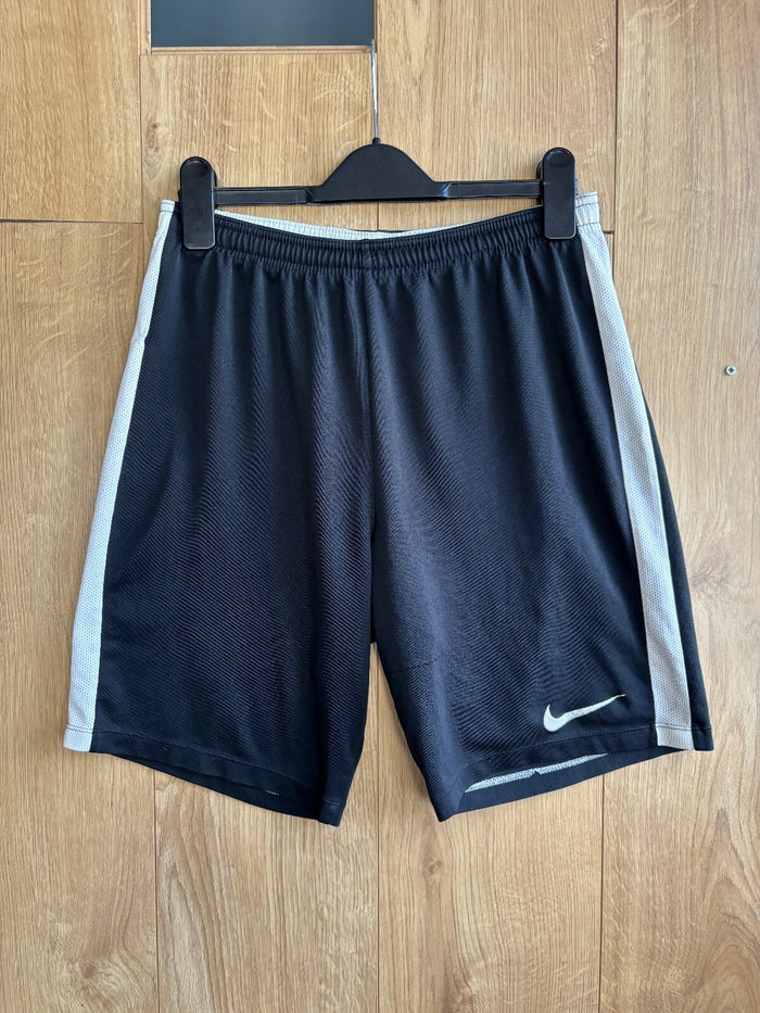 Nike Black Dri Fit Basketball Shorts White Side Stripe Athletic Gym Size M