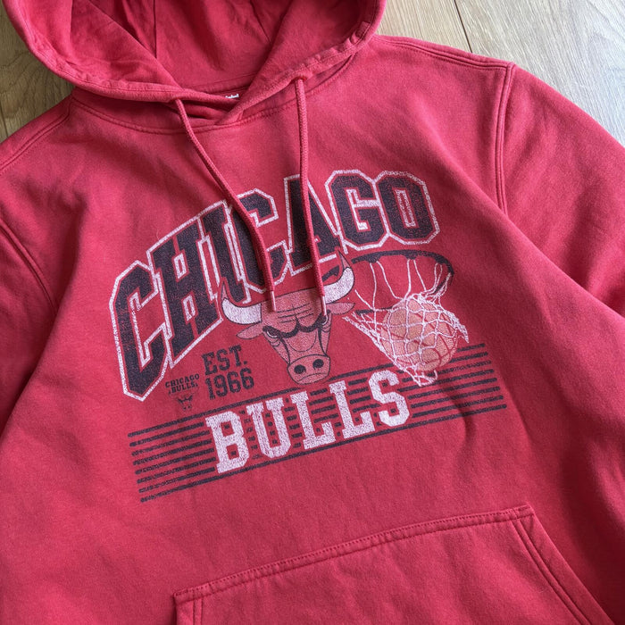 Chicago Bulls hoodie red NBA graphic pullover M