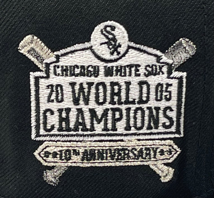 CHICAGO WHITESOX (BLACK) "10TH ANN OF 2005 WS CHAMPS" NEW ERA 59FIFTY FITTED