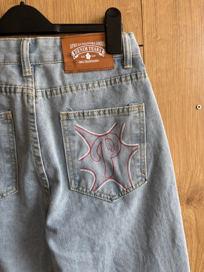 Custom Protect London Style Light Wash Jeans Graphic Print Straight Leg W30
