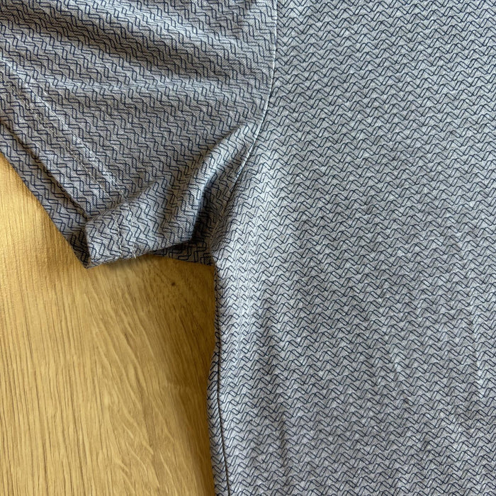 Larsson & Co patterned t shirt grey minimal