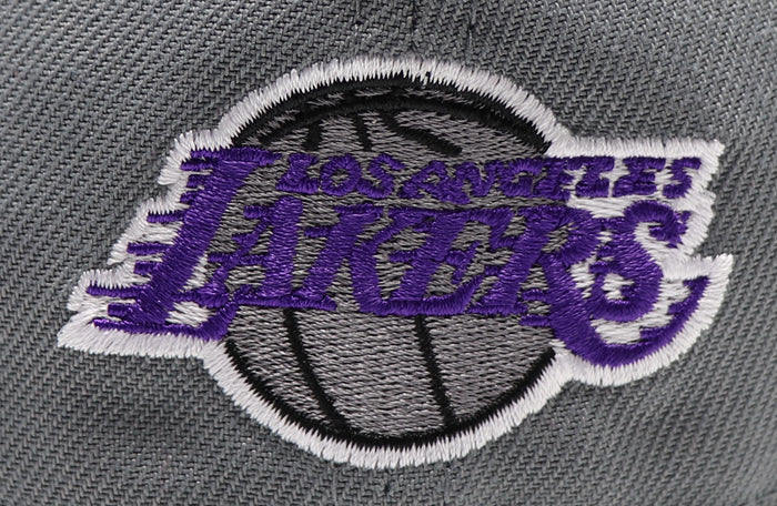 LOS ANGELES LAKERS NEW ERA 59FIFTY FITTED (PURPLE UNDER VISOR)