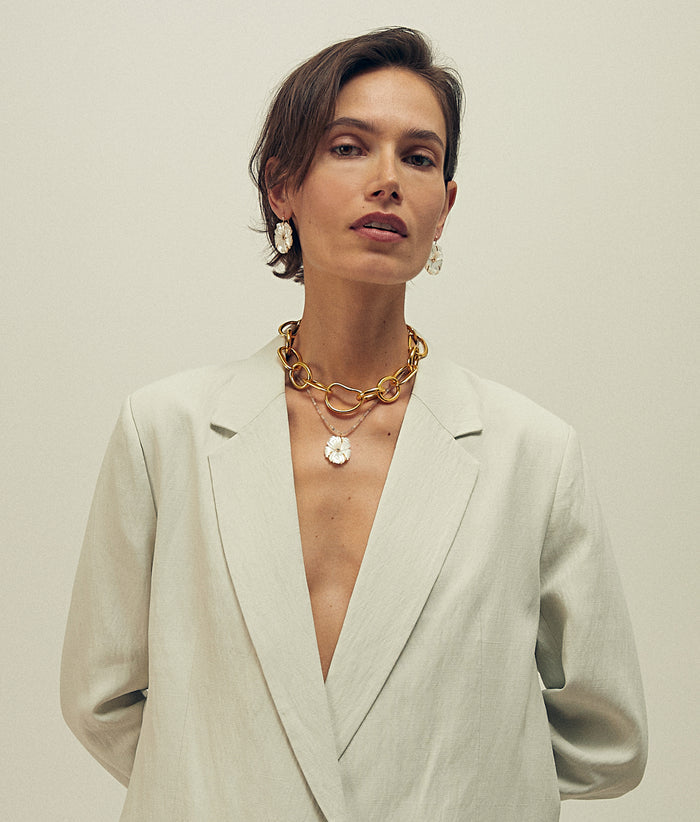 New Bloom Earrings in Mother-of-Pearl