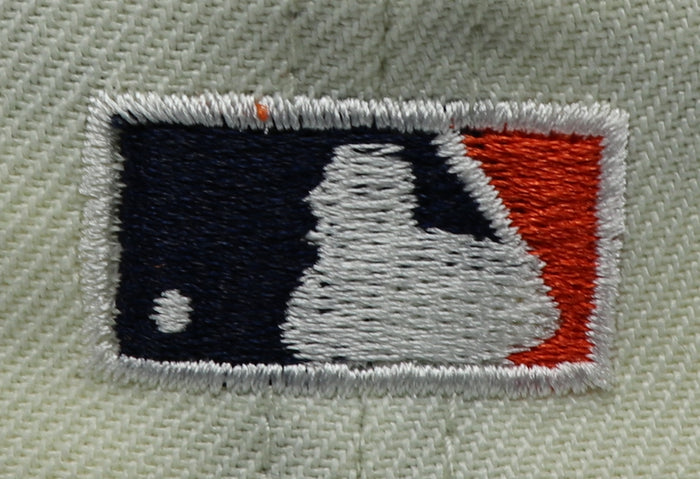 NEW YORK GIANTS (OFF-WHITE) (1954 WORLD SERIES) NEW ERA 59FIFTY FITTED (GREEN UNDER VISOR)
