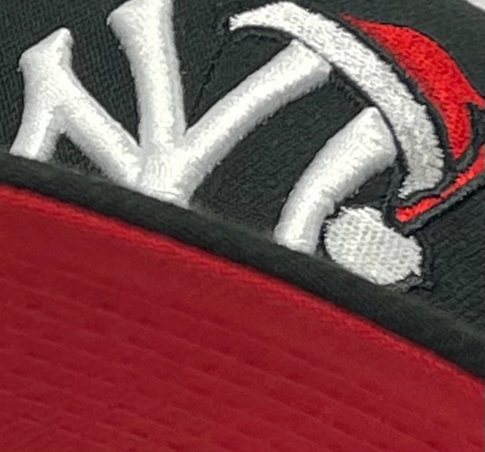 NEW YORK YANKEES (BLACK) (SUBWAY SERIES "XMAS" ) NEW ERA 59FIFTY FITTED