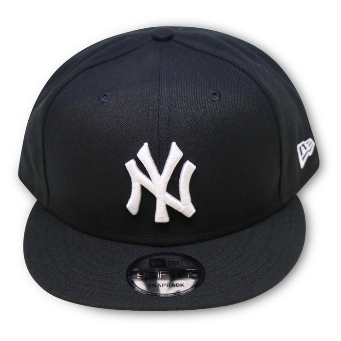 NEW YORK YANKEES (BLACK/WHITE) NEW ERA 9FIFTY SNAPBACK