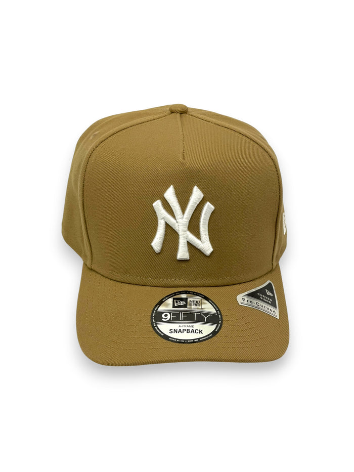 NEW YORK YANKEES (TAN) A-FRAME NEW ERA 9FIFTY SNAPBACK
