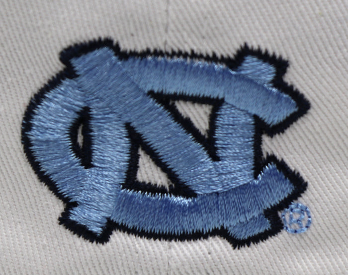 NORTH CAROLINA TAR HEELS (WHITE) NEW ERA 59FIFTY FITTED (GREY SUEDE UNDER VISOR)
