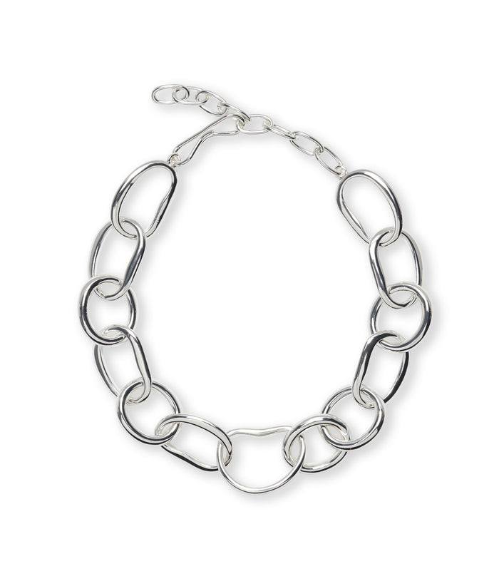 Porto Chain in Silver. Large link silver necklace with adjustable closure.